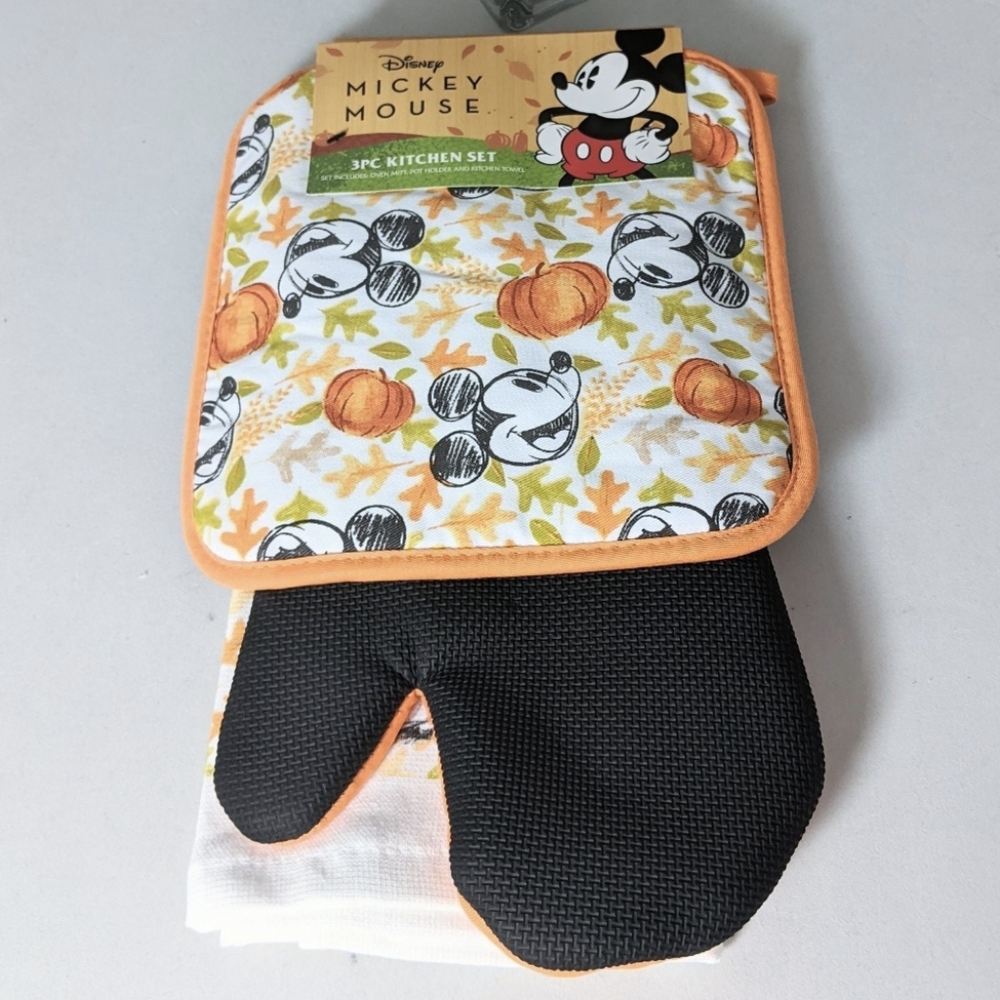 Disney Fall Orange Fall Autumn Harvest Mickey Kitchen Set - Pot Holders & Towel